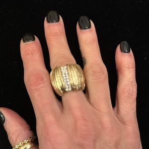 Gold with crystals stretch ring